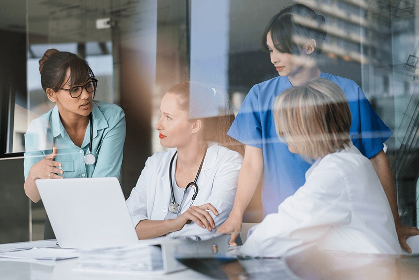 Le marché de l'emploi dans le secteur de la santé croît en moyenne de 5,3% par an