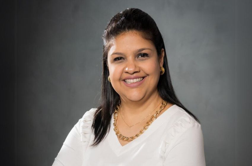 Gabriele Carlos est la première femme à occuper le poste de PDG de ZEISS Vision Brasil