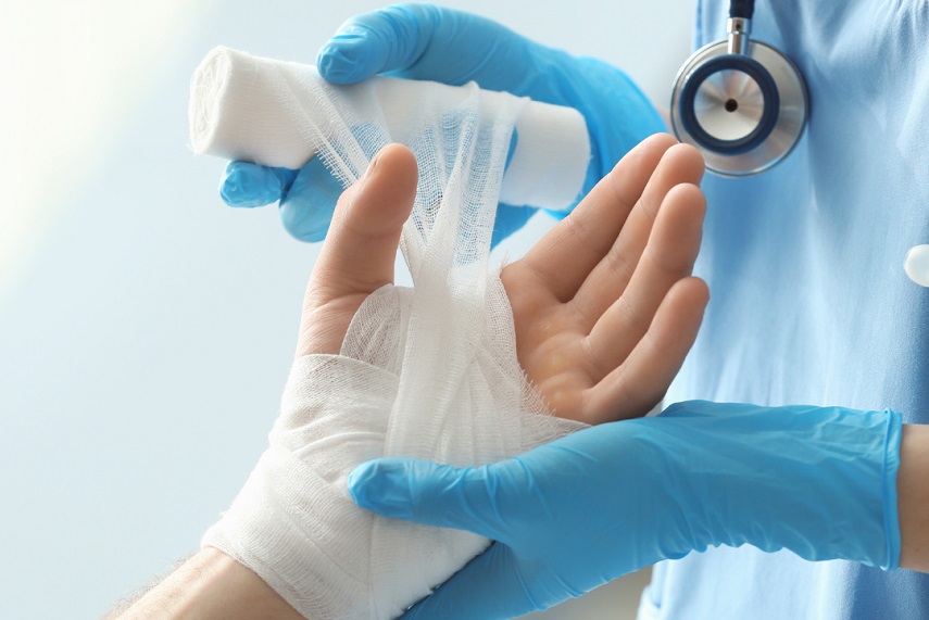 Les fractures à la main et au poing augmentent de 24,7% en 2024, avec 101 177 cas