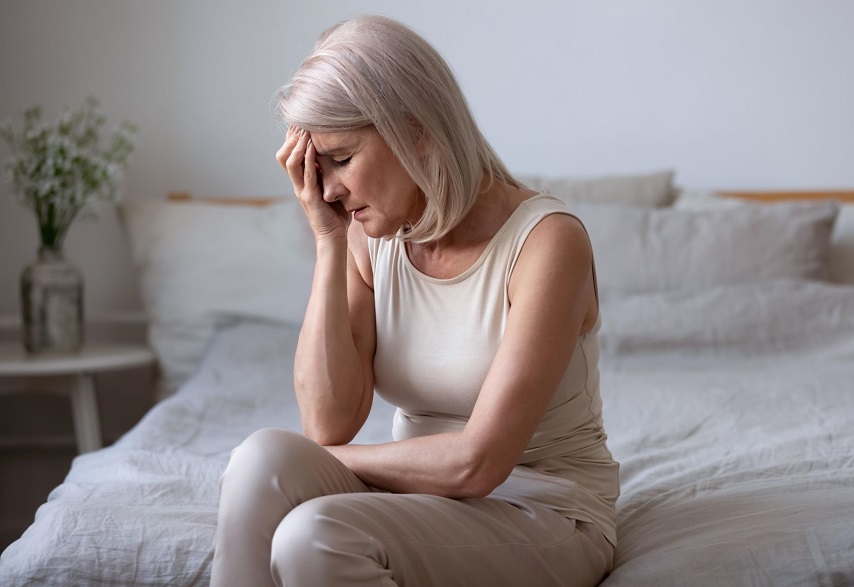 La recherche analyse l'impact de la ménopause sur la santé mentale des femmes