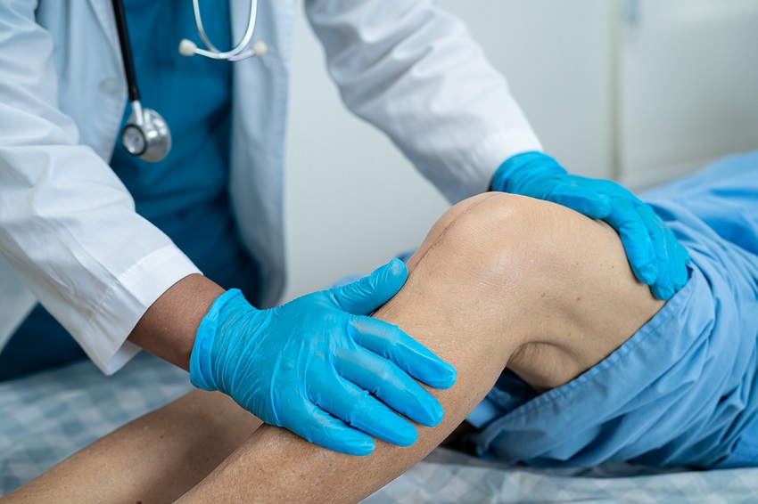 Einstein devient membre de la Société internationale des centres orthopédiques