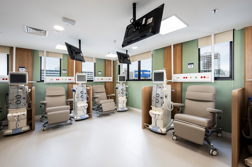L'hôpital et l'hôpital brésilien élargissent les soins à l'hémodialyse