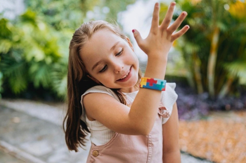 Les diagnostics d'autisme augmentent de près de 50 % en quatre ans et progressent jusqu'à l'âge scolaire et à l'âge adulte